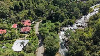 SE VENDE TERRENO IDEAL PARA PROYECTO RESIDENCIAL O REFUGIO TURISTICO FRENTE AL RIO