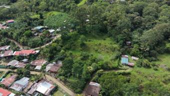 SE VENDE TERRENO LISTO PARA CONSTRUIR CON ARROYO NATURAL Y VISTAS A LAS MONTAÑAS
