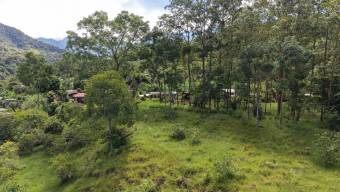 SE VENDE TERRENO LISTO PARA CONSTRUIR CON ARROYO NATURAL Y VISTAS A LAS MONTAÑAS
