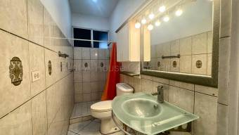 Se alquila apartamento en La Asunción Belén 27-577