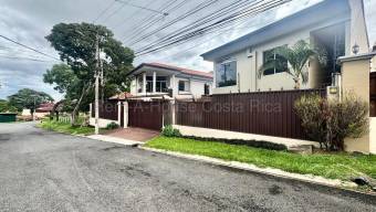 Se alquila apartamento en La Asunción Belén 27-577