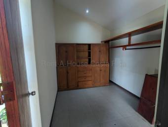 Se alquila casa en La Guácima Alajuela 27-552