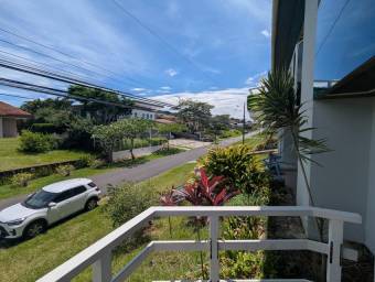 Se alquila casa en La Guácima Alajuela 27-552