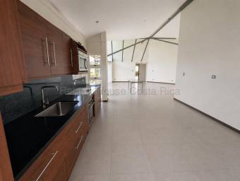 Se alquila casa en La Guácima Alajuela 27-552