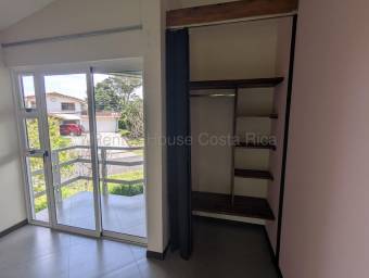 Se alquila casa en La Guácima Alajuela 27-552