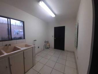 Se alquila casa en Pozos Santa Ana 27-542