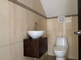 Casa en Venta en Condominio en Pozos Santa Ana 
