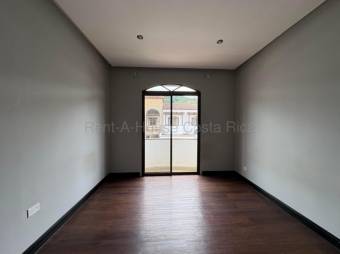 Casa en Venta en Condominio en Pozos Santa Ana 