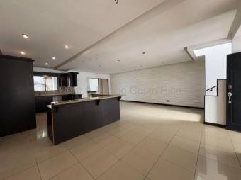 Casa en Venta en Condominio en Pozos Santa Ana 