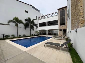 Casa en Venta en Condominio en Pozos Santa Ana 