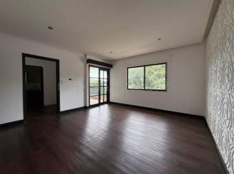 Casa en Venta en Condominio en Pozos Santa Ana 