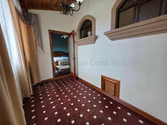 Venta de residencia de lujo con amplia zona verde en Altamonte, Curridabat #27-97 GS