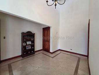 Venta de residencia de lujo con amplia zona verde en Altamonte, Curridabat #27-97 GS