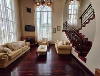 Venta de residencia de lujo con amplia zona verde en Altamonte, Curridabat #27-97 GS