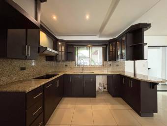 Se vende casa en Pozos Santa Ana 27-561