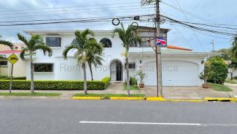 Se vende casa en Ulloa Heredia 27-623