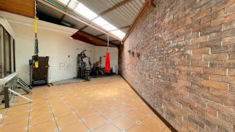 Se vende casa en Ulloa Heredia 27-623