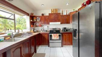Se vende casa en Ulloa Heredia 27-623