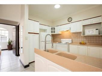 VENTA DE APARTAMENTO, SAN JOSE, SAN SEBASTIAN, CASA CONDE
