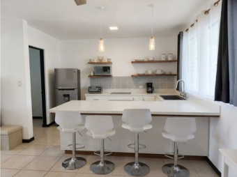 VENTA DE CASA AMUEBLADA, PUNTARENAS, BEJUCO, CONDOMINIO MÁLAGA