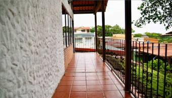 Venta de propiedad de uso mixto con piscina y múltiples espacios en Ciudad Colón #26-183 GS