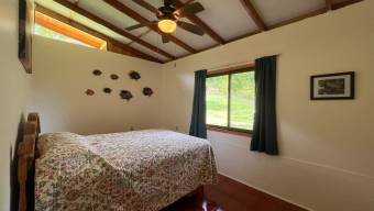 SE VENDE FINCA SOSTENIBLE CON ACCESO A RIO Y VISTAS A CHIRRIPO