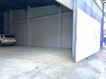 VENTA Edificio Comercial de 3 Pisos en el Corazón de San José  