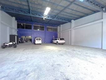 VENTA Edificio Comercial de 3 Pisos en el Corazón de San José  