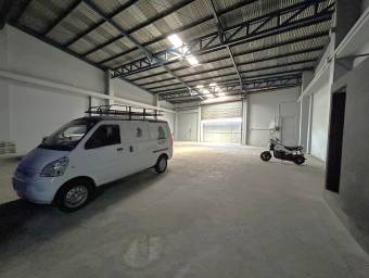VENTA Edificio Comercial de 3 Pisos en el Corazón de San José  