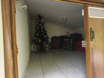 Venta de propiedad con casa principal y 4 apartamentos rodeados de naturaleza #24-12 GS