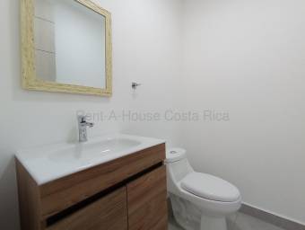 Se alquila casa en San Vicente Santo Domingo 27-465