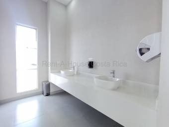 Se alquila casa en San Vicente Santo Domingo 27-465