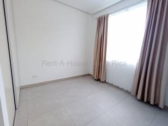 Se alquila casa en San Vicente Santo Domingo 27-465