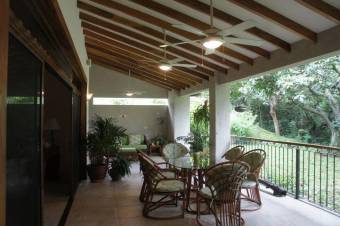 Se alquila casa en Pozos Santa Ana 27-115