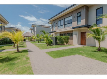 VENTA DE TOWNHOUSE PISICNA, PUNTARENAS, JACÓ, PLAYA HERMOSA