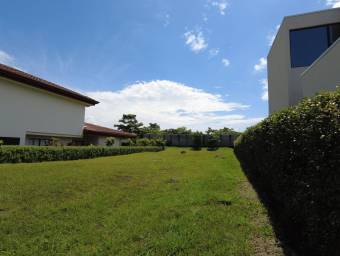 Se vende lote en La Guacima Alajuela 26-328