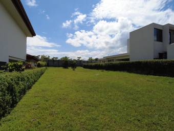 Se vende lote en La Guacima Alajuela 26-328