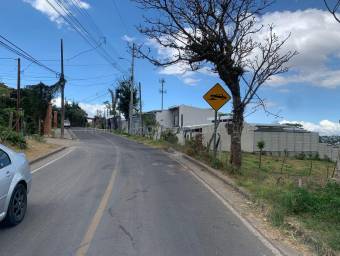 Se vende lote en San Antonio Escazú 27-75