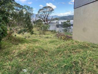 Se vende lote en San Antonio Escazú 27-75
