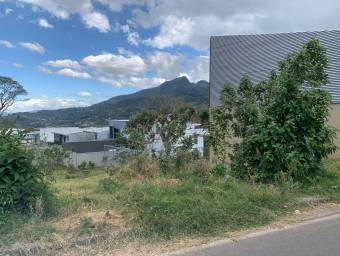 Se vende lote en San Antonio Escazú 27-75