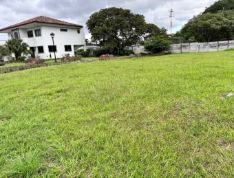 Se vende lote en La Guacima Alajuela 26-565