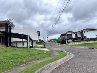 Se vende lote en La Guacima Alajuela 26-565