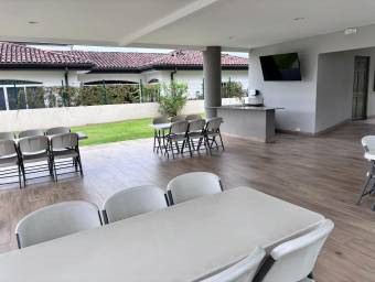 Se vende lote en La Guacima Alajuela 26-565
