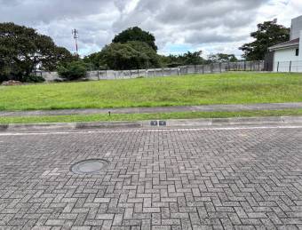 Se vende lote en La Guacima Alajuela 26-565