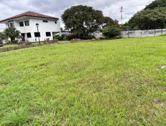 Se vende lote en La Guacima Alajuela 26-565