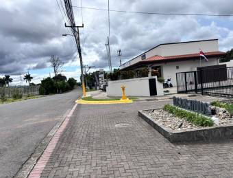 Se vende lote en La Guacima Alajuela 26-565