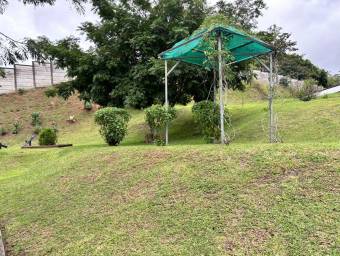 Se vende lote en La Guacima Alajuela 26-565