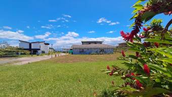 Se vende lote en La Guacima Alajuela 27-102