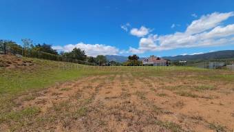 Se vende lote en La Guacima Alajuela 27-102