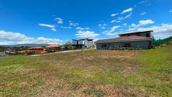 Se vende lote en La Guacima Alajuela 27-102